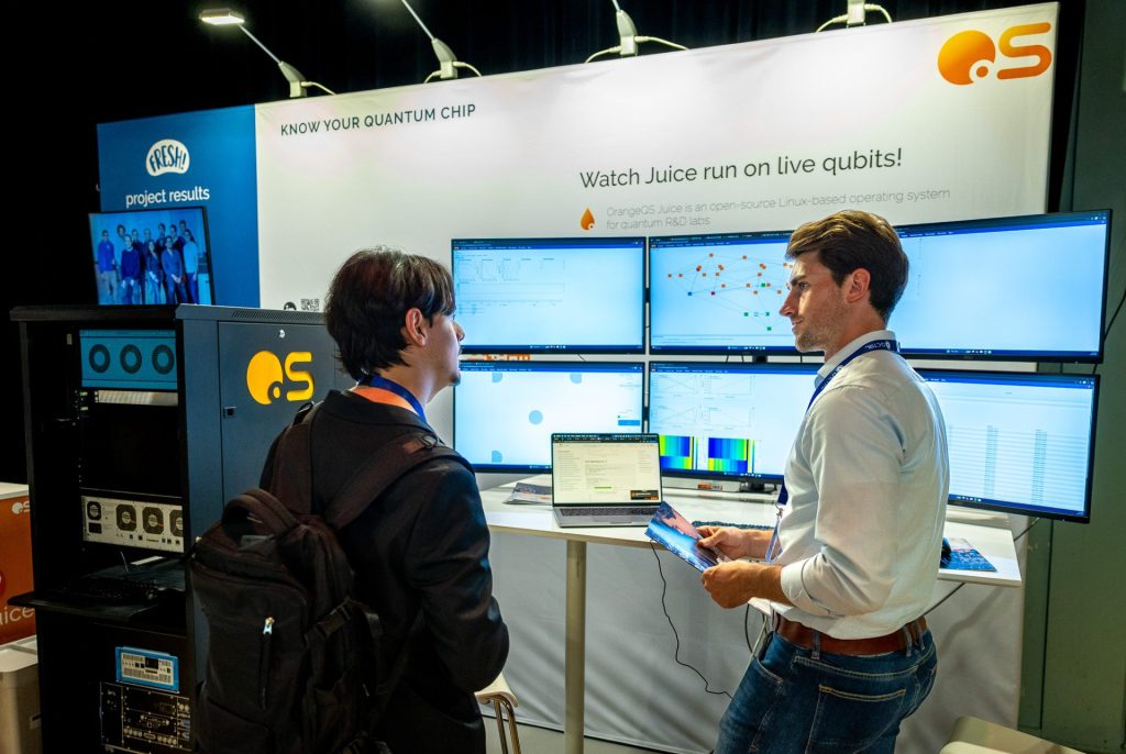 Visit the OrangeQS booth at SQA to get a fresh orange juice and watch OrangeQS Juice running on live qubits.